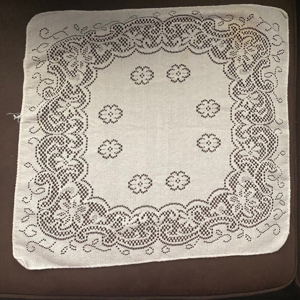 Vintage White‎ Floral Lace Placemat Square Doily Cottage-core Decor. 16 x 14"